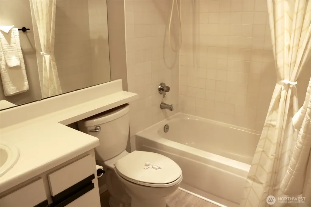 7453 Newcastle Golf Club Road Newcastle WA 98059