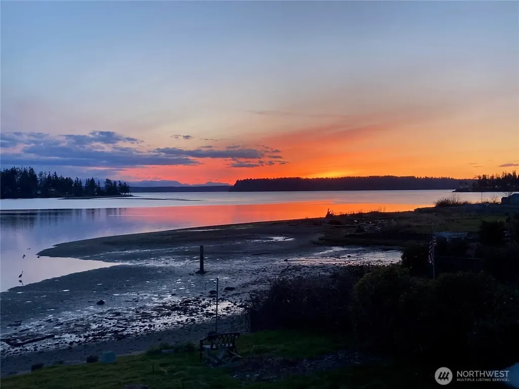 6728 Totem Beach Loop Road Tulalip WA 98271