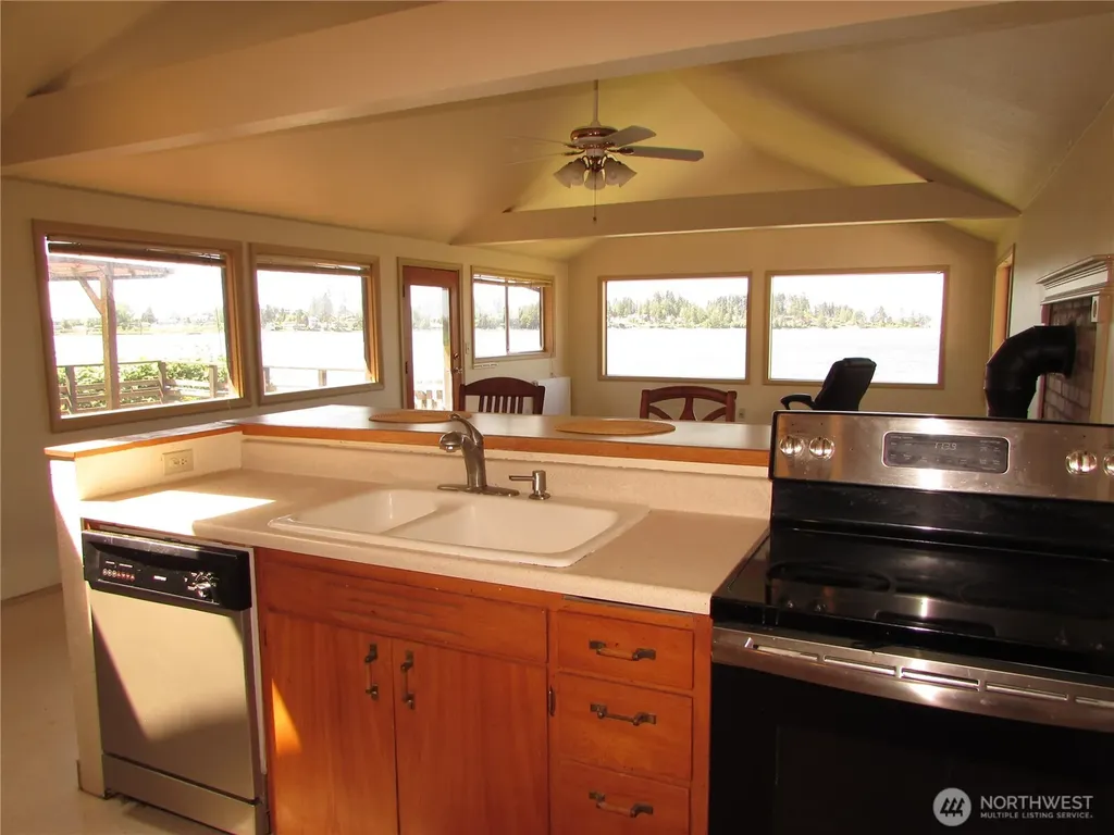 6728 Totem Beach Loop Road Tulalip WA 98271