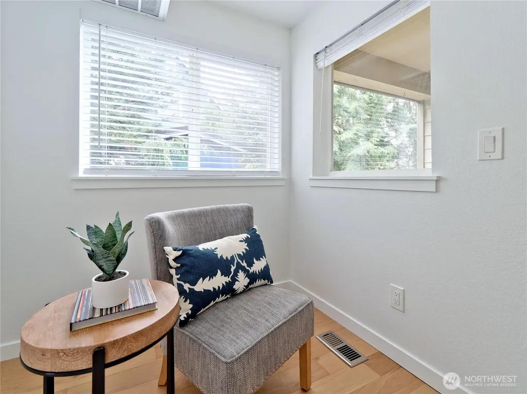 18523 68th Avenue NE Kenmore WA 98028