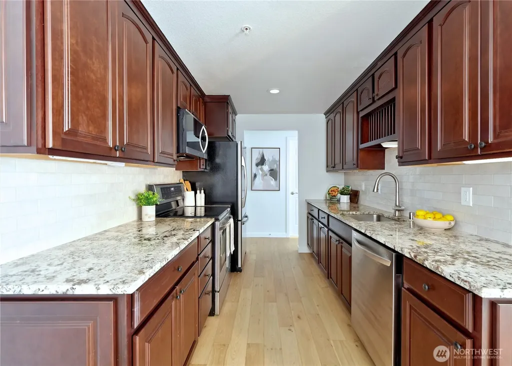18523 68th Avenue NE Kenmore WA 98028