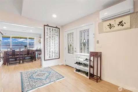 5104 NW Sammamish Road Issaquah WA 98027