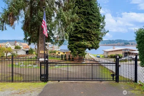 5104 NW Sammamish Road Issaquah WA 98027