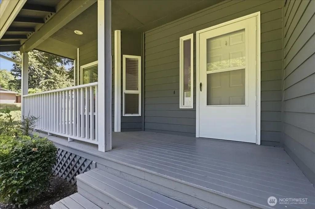 6813 81st Avenue NW Gig Harbor WA 98335