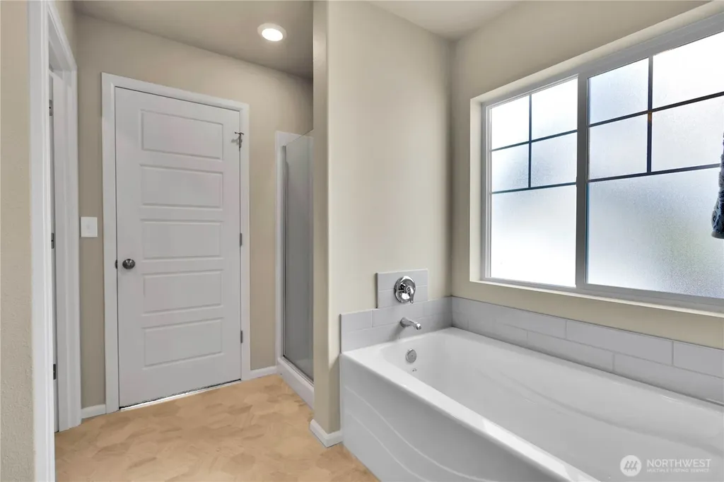 31927 Tolmie Lane Black Diamond WA 98010
