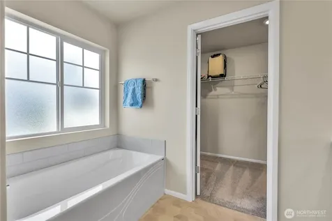 31927 Tolmie Lane Black Diamond WA 98010