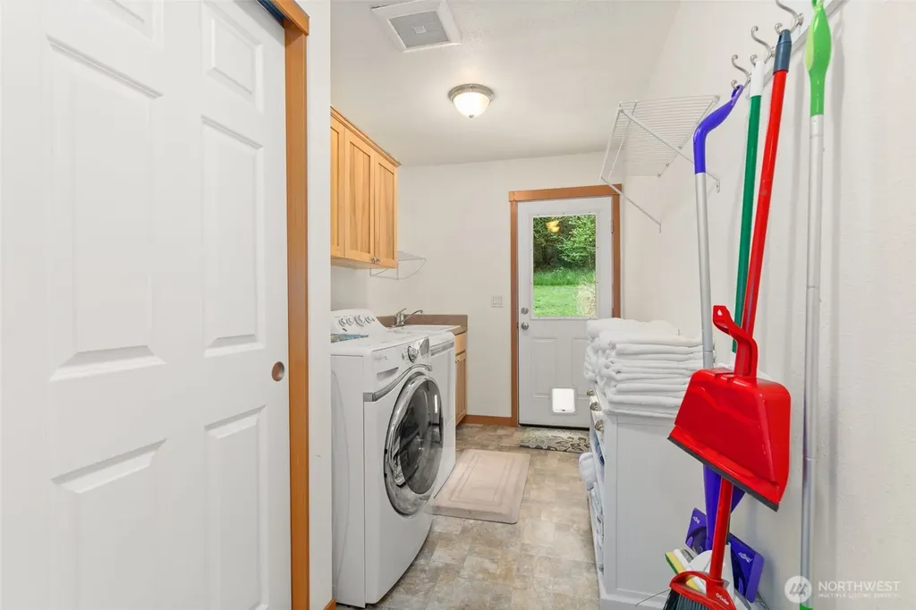 236 Chilvers Road Chehalis WA 98532