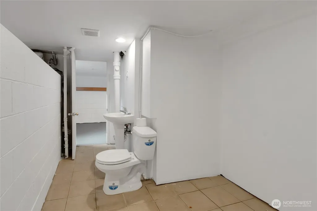 3842 E K Street Tacoma WA 98404