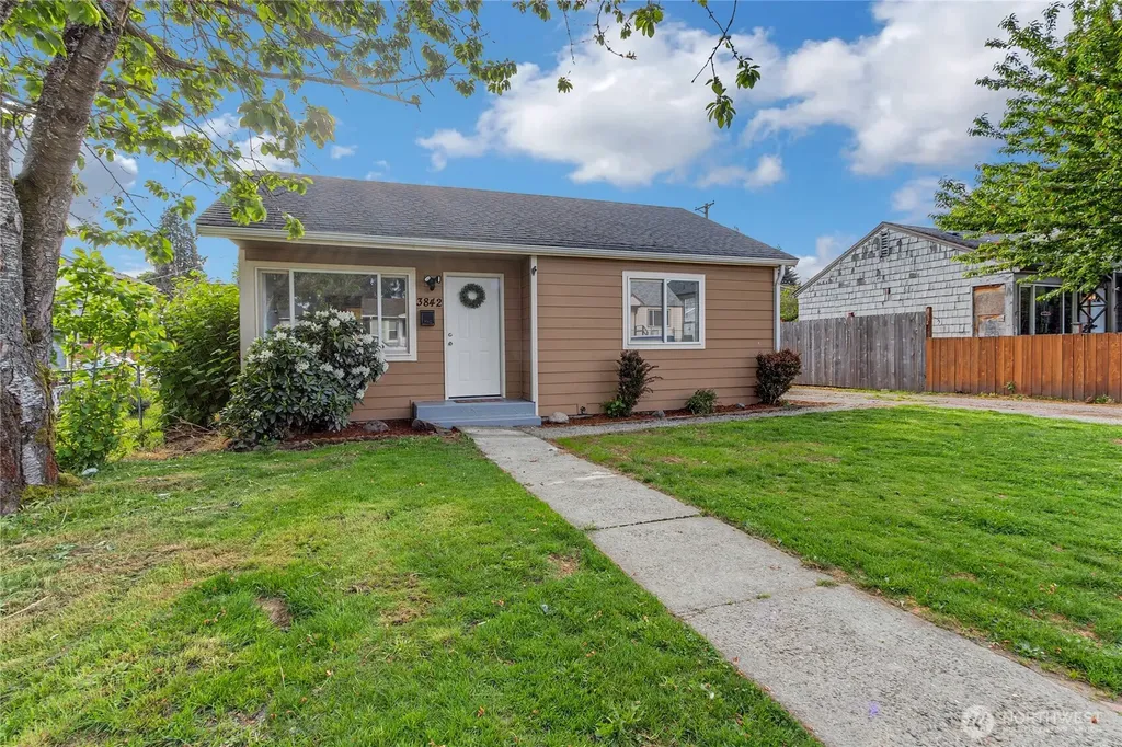 3842 E K Street Tacoma WA 98404