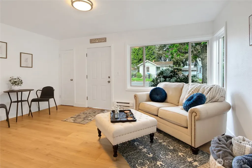 3842 E K Street Tacoma WA 98404