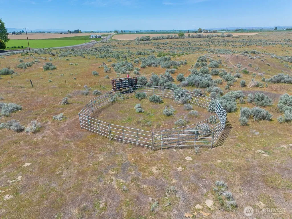 4601 Sr 17 Mesa WA 99343
