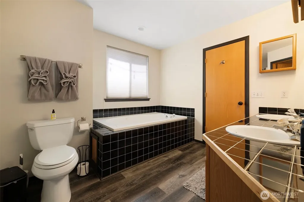 6011 205th Avenue E Bonney Lake WA 98391