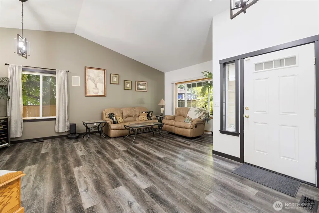 6011 205th Avenue E Bonney Lake WA 98391