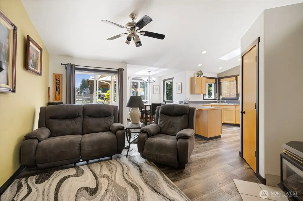 6011 205th Avenue E Bonney Lake WA 98391