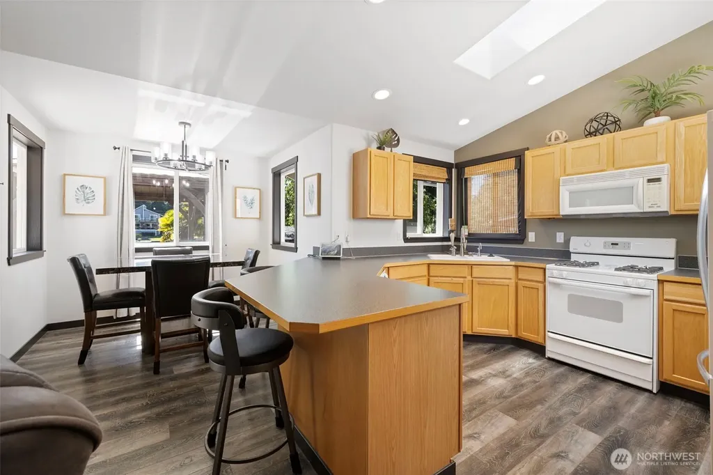6011 205th Avenue E Bonney Lake WA 98391