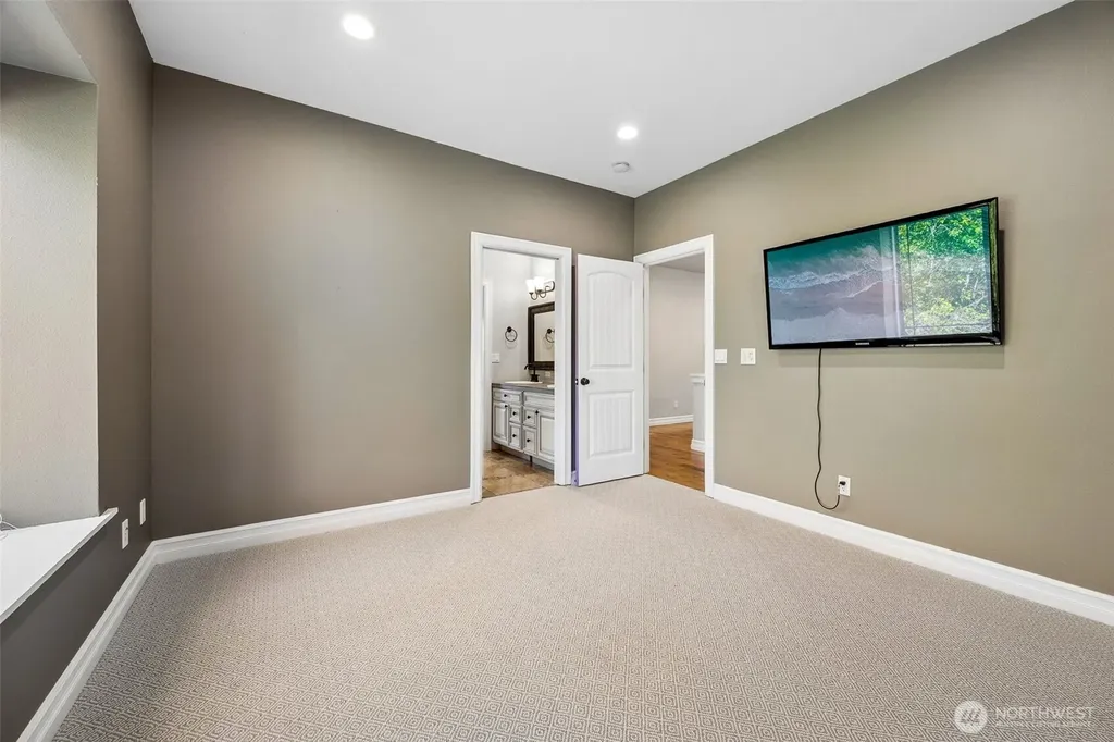 3202 170th Avenue E Lake Tapps WA 98391