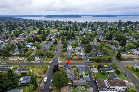 3633 N Ferdinand Street Tacoma WA 98407