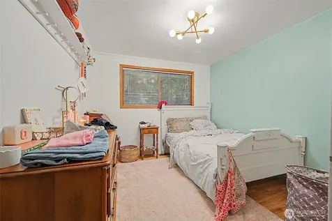 18415 60th Place NE Kenmore WA 98028