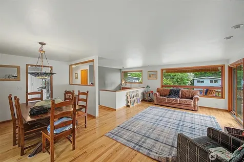 18415 60th Place NE Kenmore WA 98028