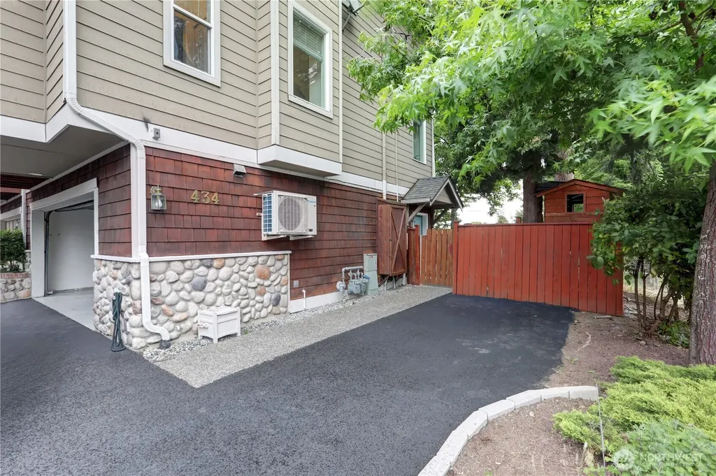 434 S 156th Street Burien WA 98148