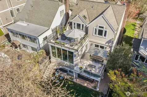 4721 45th Avenue NE Seattle WA 98105