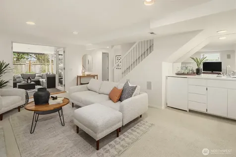 4721 45th Avenue NE Seattle WA 98105