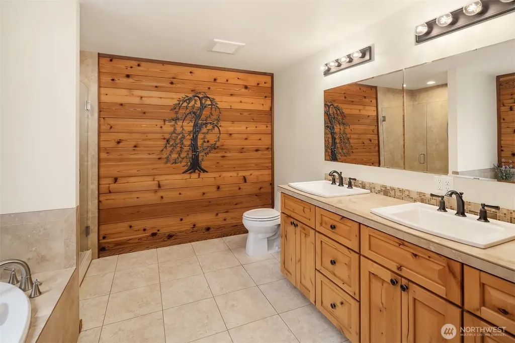 7717 252nd Avenue NE Redmond WA 98053