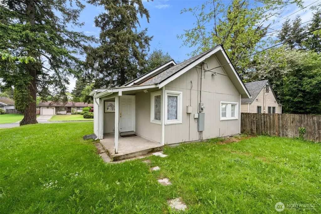 3605 S Cushman Avenue Tacoma WA 98418