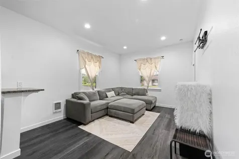 3605 S Cushman Avenue Tacoma WA 98418