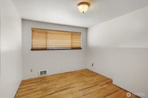 4218 192nd Place SW Lynnwood WA 98036