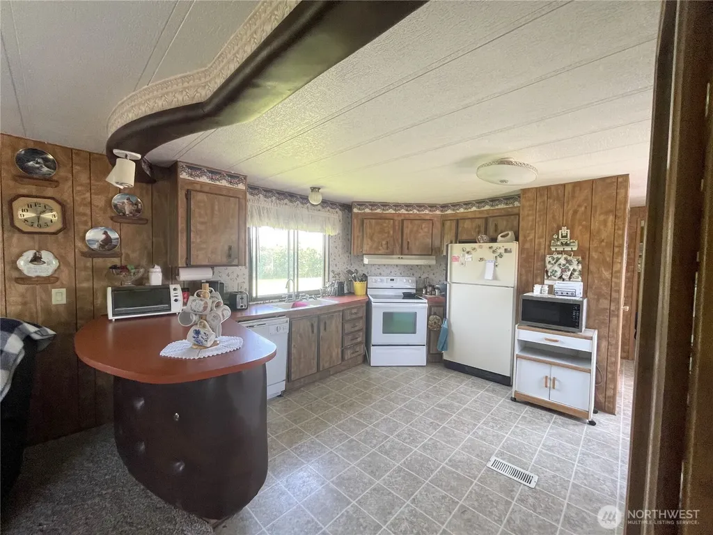 4283 NE Wenatchee Drive Moses Lake WA 98837
