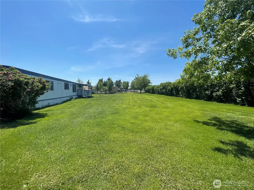 4283 NE Wenatchee Drive Moses Lake WA 98837
