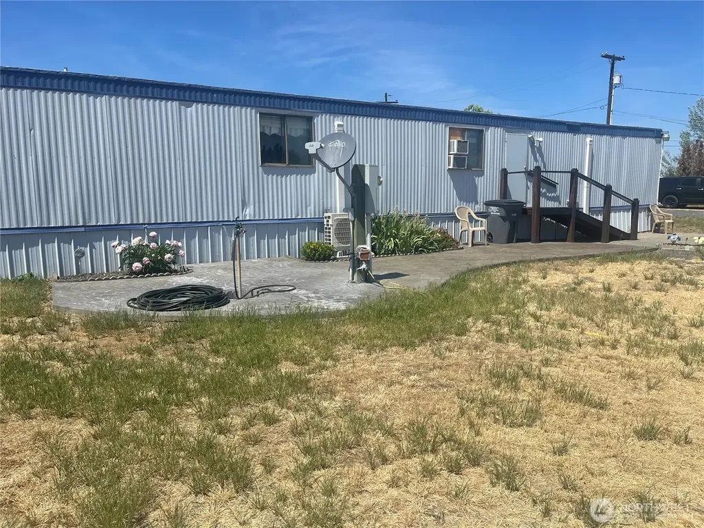 4283 NE Wenatchee Drive Moses Lake WA 98837