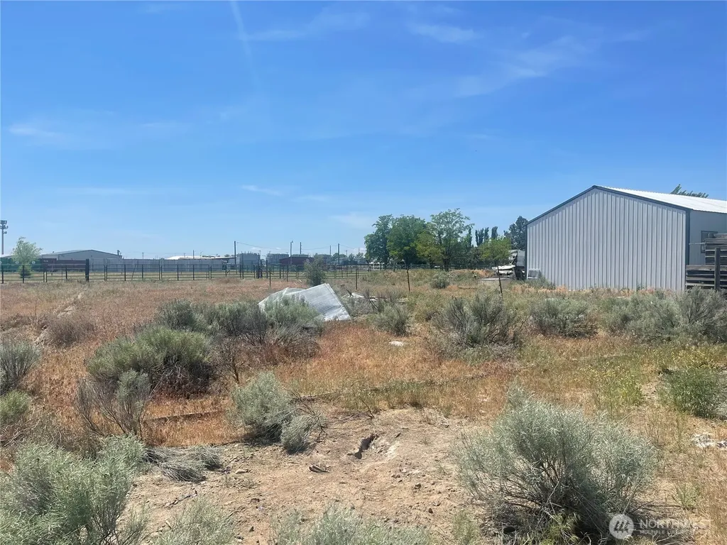 4283 NE Wenatchee Drive Moses Lake WA 98837