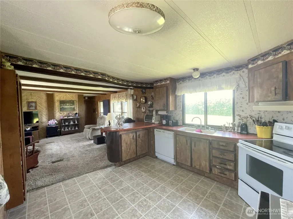 4283 NE Wenatchee Drive Moses Lake WA 98837