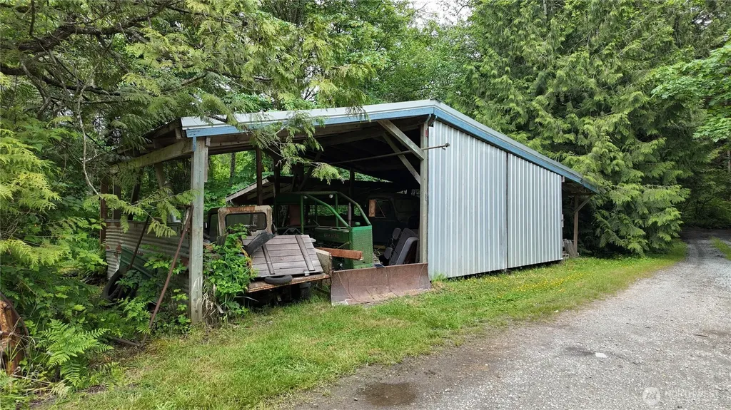 2909 Overpass Road Bow WA 98232