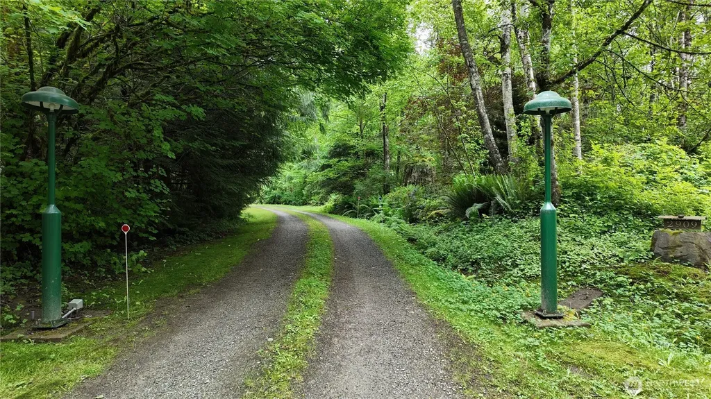 2909 Overpass Road Bow WA 98232