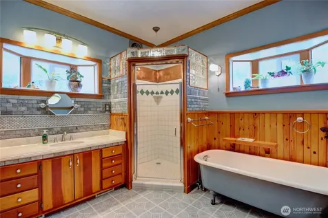 2909 Overpass Road Bow WA 98232