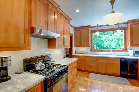 2909 Overpass Road Bow WA 98232