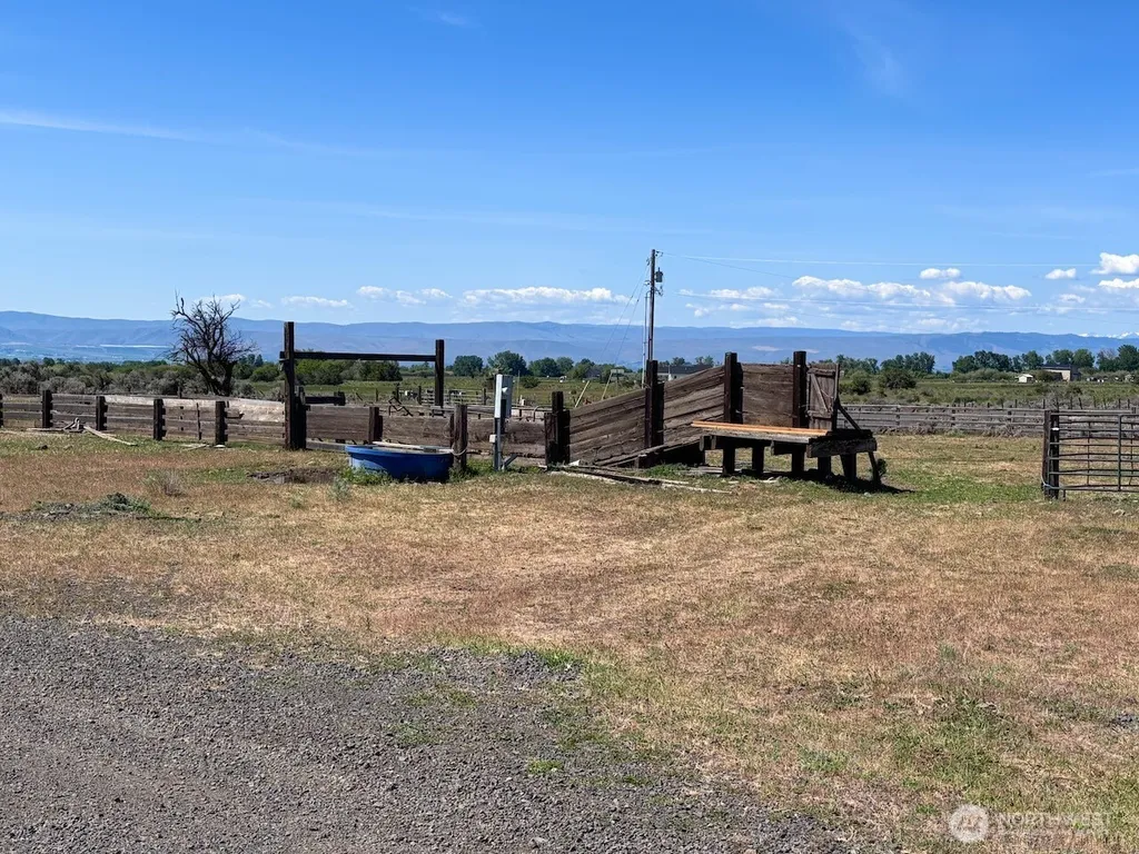 4 Secret Canyon Road Ellensburg WA 98926