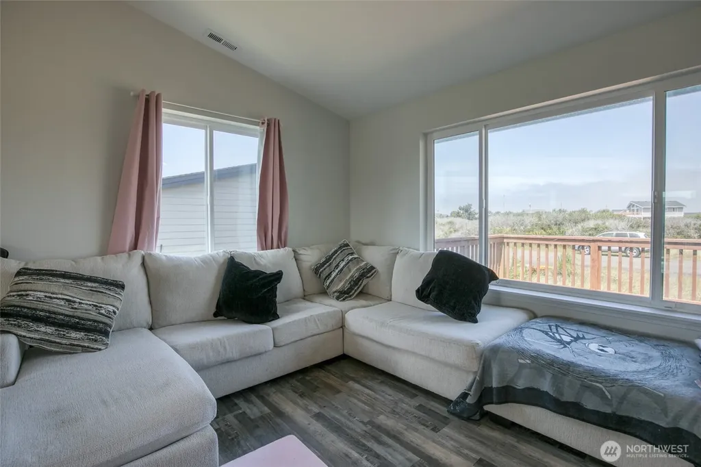 407 N Bel Air Loop SW Ocean Shores WA 98569