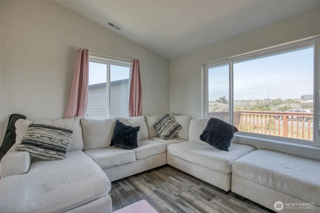 407 N Bel Air Loop SW Ocean Shores WA 98569