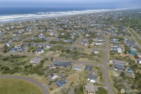 407 N Bel Air Loop SW Ocean Shores WA 98569
