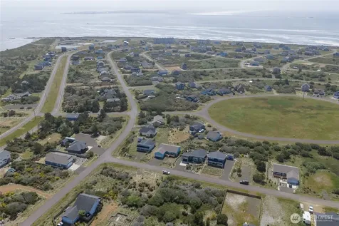 407 N Bel Air Loop SW Ocean Shores WA 98569