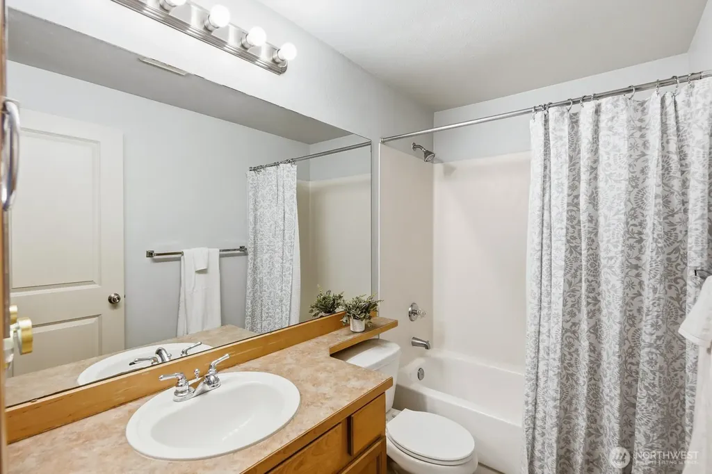 11527 Highway 99 Everett WA 98204