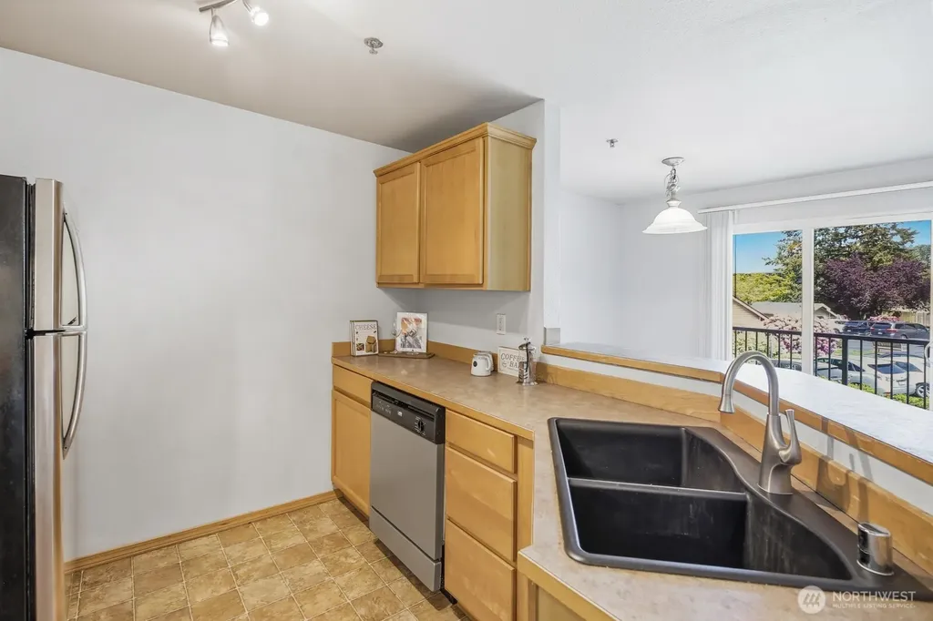 11527 Highway 99 Everett WA 98204