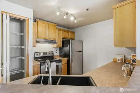 11527 Highway 99 Everett WA 98204