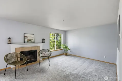 11527 Highway 99 Everett WA 98204