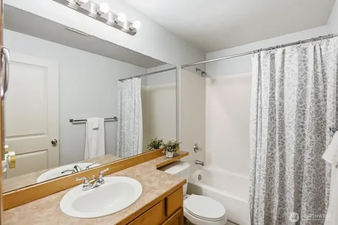 11527 Highway 99 Everett WA 98204