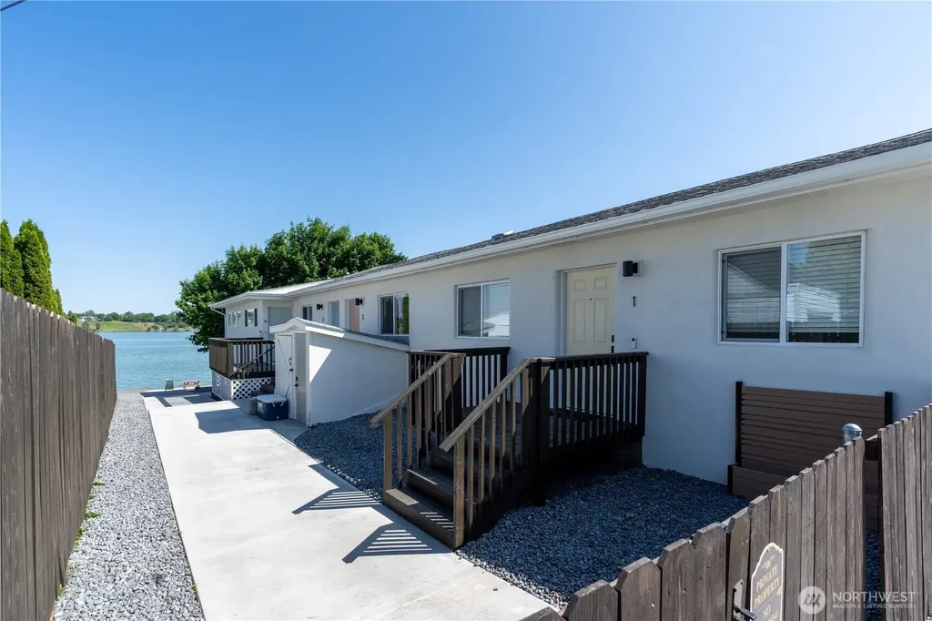 3013 W Lakeside Drive Moses Lake WA 98837